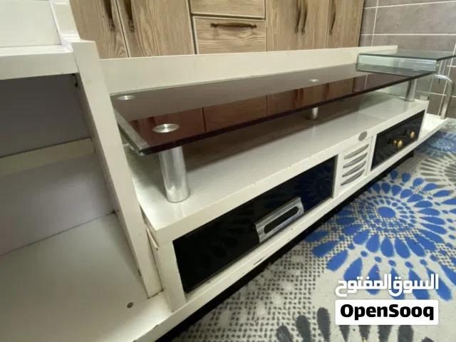 ميز بلازما مستعمل بحاله جيده التفاصيل بالوصف