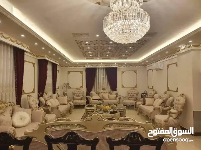 780m2 More than 6 bedrooms Villa for Sale in Amman Al Yadudah