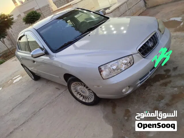 2001 هيونداي افانتي SE
