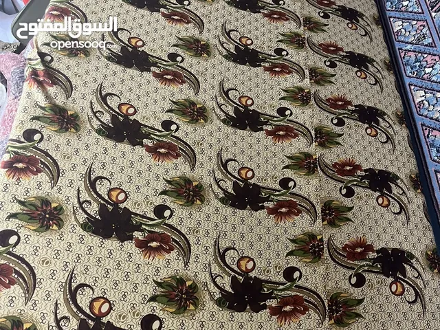 فرشة تخت مفرد شبه جديده للبيع
