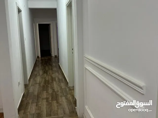 140 m2 4 Bedrooms Apartments for Sale in Benghazi Al-Humaida