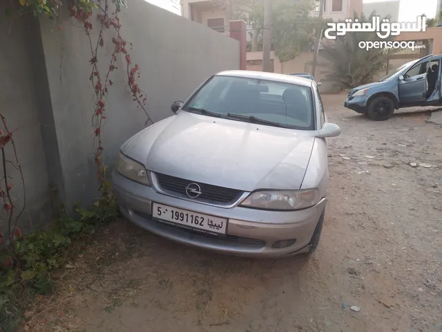 Used Opel Vectra in Tripoli