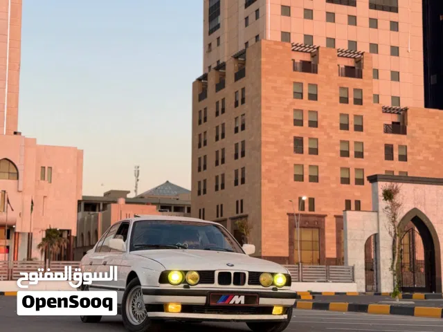 1989 بي ام دبليو الفئة 5 525