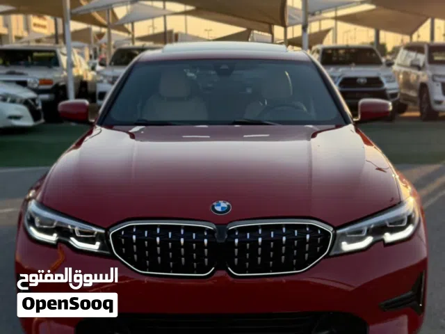 BMW 330I (2022) LOW MILEAGE 0% DOWN PAYMENT بي ام 330 بلون احمر قابل للتقسيط عبر البنك دون دفعة اولى