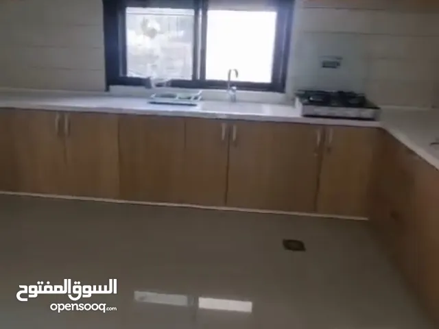 160 m2 3 Bedrooms Apartments for Rent in Ramallah and Al-Bireh Al Irsal St.