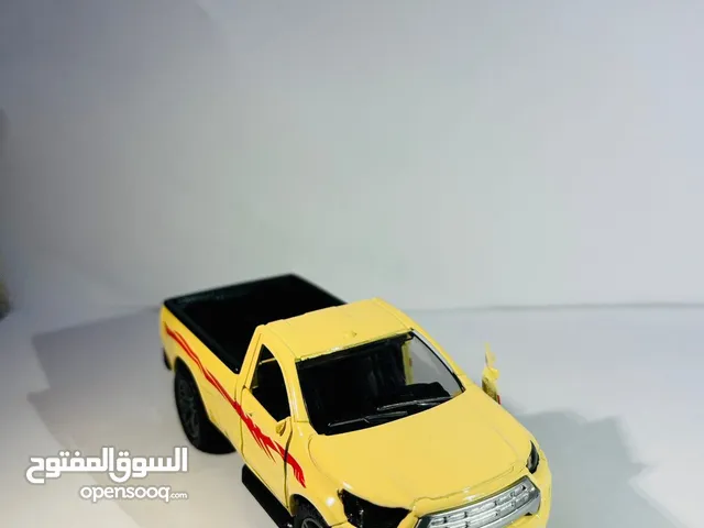 Metal Car 2 Door Open Toyota Pickup Hilux
