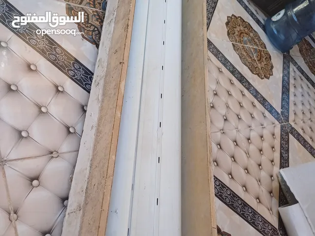 ابجورات مستعمله نظيفه طول 2 متر وعرض1 ونصف