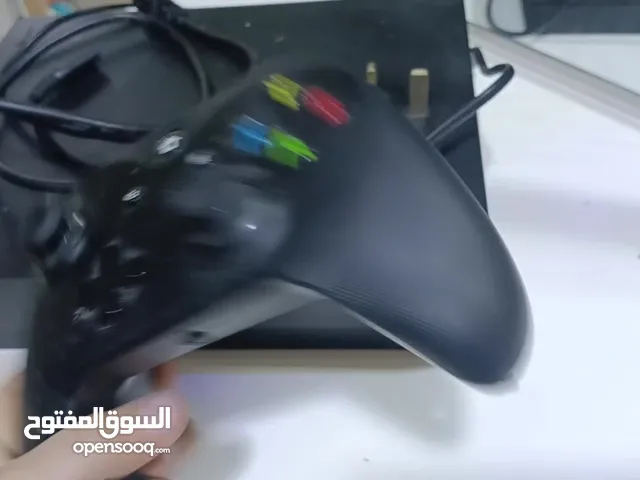 اكس بوكس اكس لبيع نضيف مع الملحقات كامله وبيه 10اللعاب ايفتبول25 فورنايت