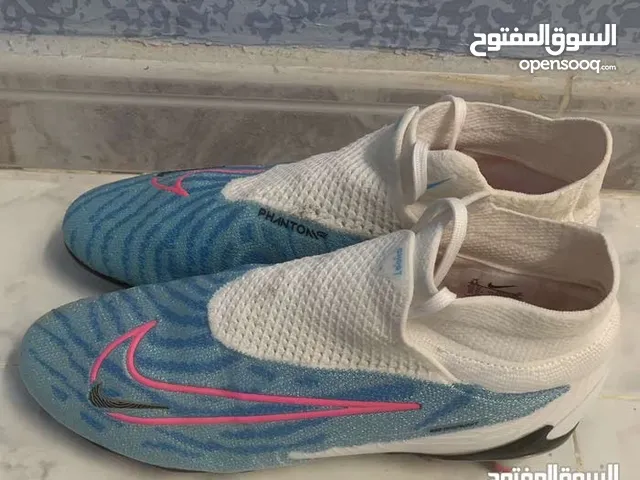 43 Sport Shoes in Al Dakhiliya