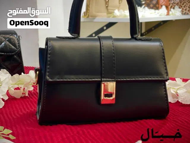 حقائب جميلة وانيقة