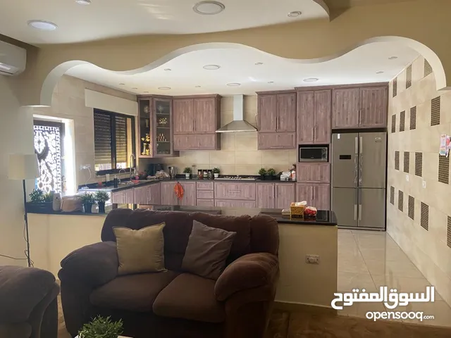 680 m2 3 Bedrooms Townhouse for Sale in Amman Dahiet Al-Istiqlal