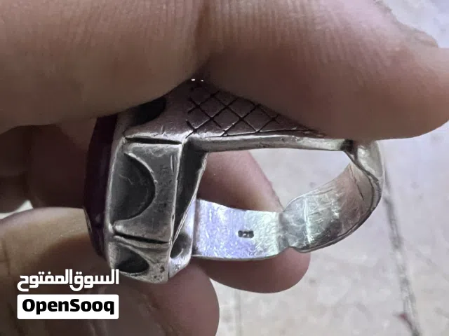 محبس عقيق يماني أصلي  شغل مرتب بنقش مميز ويا فضة عراقية ثقيلة