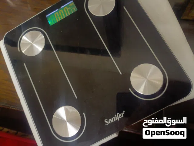 ميزان رقمي مع ميزة تشبكيه عن طريق الواي فاي ماركة sonifer شاشة رقمية وزجاجي يتحمل اوزان لغاية 120kg