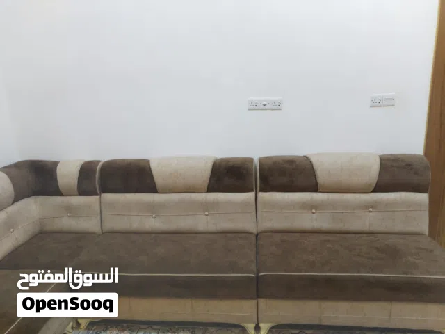 ديوان كامل 12 متر قنفات نوعيه ممتازه اخو جديد نضاف مثل ما موضح بل فديو وسعرهم مناسب