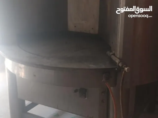 عدة مخبز للبيع صينيه دوارة عجانه حلبي وفروش وطاوله وصاج