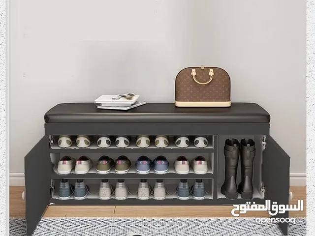 خزانة أحذية خشبية مع مقعد لتغيير المقاعد