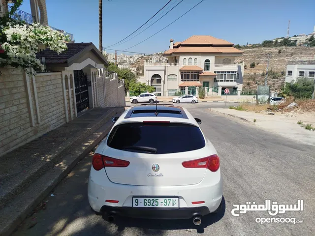 الفاً روميو جوليتا 2013