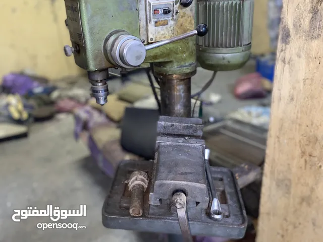 للبيع ماكينة حفر عمودية صناعية SERRMAC RAG 16/18
