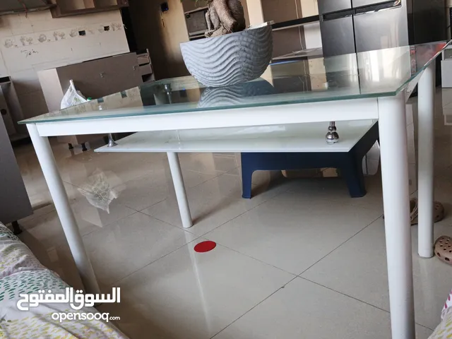طاولة مطبخ