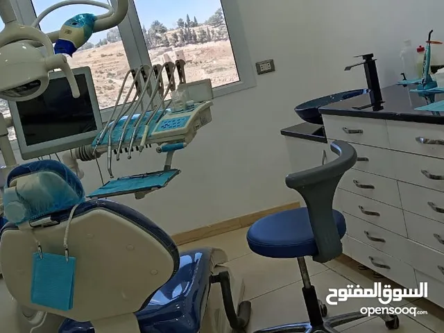 عيادة اسنان متكاملة للبيع بسعر مغري