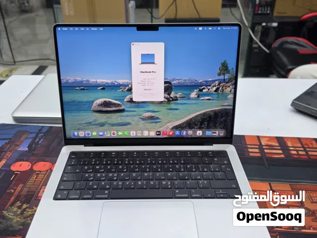 Macbook Pro M4 Max 14inch Ram36gb ssd 1tb cycle 58 batary 99 silver color use with warranty for sale