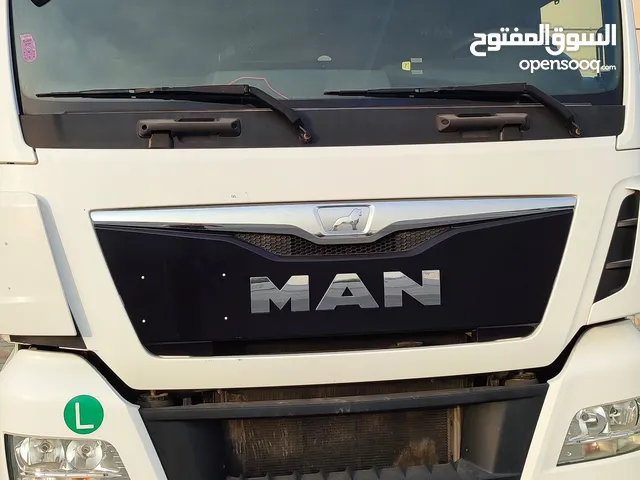 Tractor Unit Other 2016 in Al Batinah