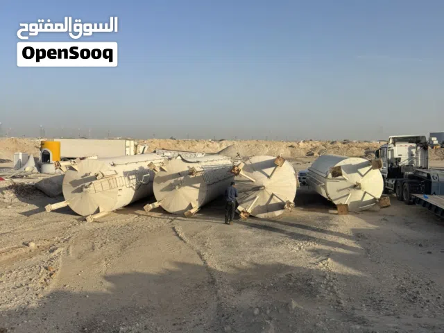 سايلوهات وخزانات