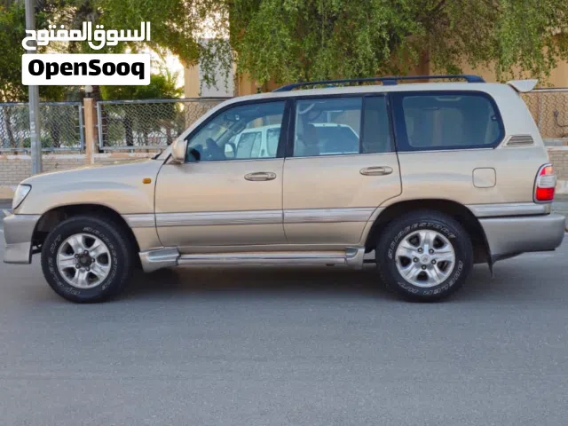 Used Toyota Land Cruiser in Abu Dhabi