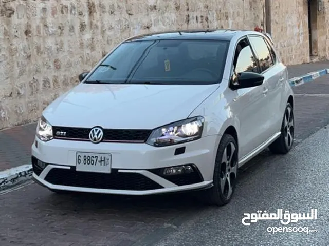 مطور 1.4 جير عادي  كت وجنط GTI كراسي جلد  شاشه حمامات لون احمر  ترخيص جديد