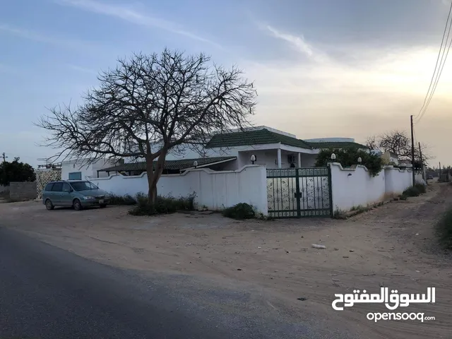 300m2 4 Bedrooms Townhouse for Sale in Tripoli Wild Life Rd
