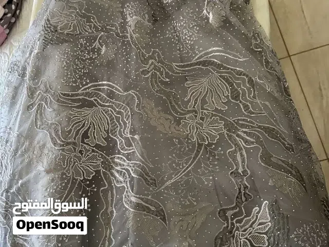 فستان خطوبة او كتب كتاب للبيع