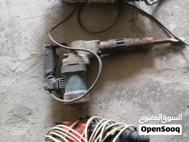 دريل همر وهيلتي وصاروخ