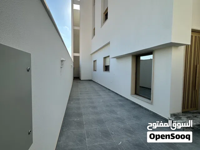 550 m2 4 Bedrooms Townhouse for Sale in Tripoli Tareeq Al-Mashtal