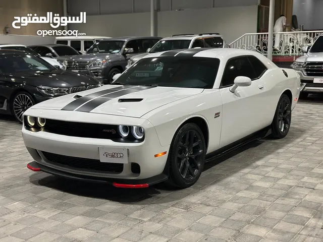 Dodge Challenger V6