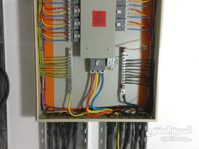 كهرباء سيليسيون تاسيس وتشطيب وصيانه وتركيبات وتبوير وتركيب بروفايل ليد ومغنتك داخل او خارج وكل