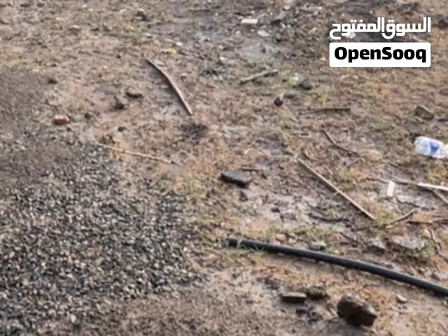 ارض للبيع مساحتها 3000 متر مكانها تاجوراء التويته بعد مثلث بئر العالم تبعت على الرئيسي حوالي 200 متر