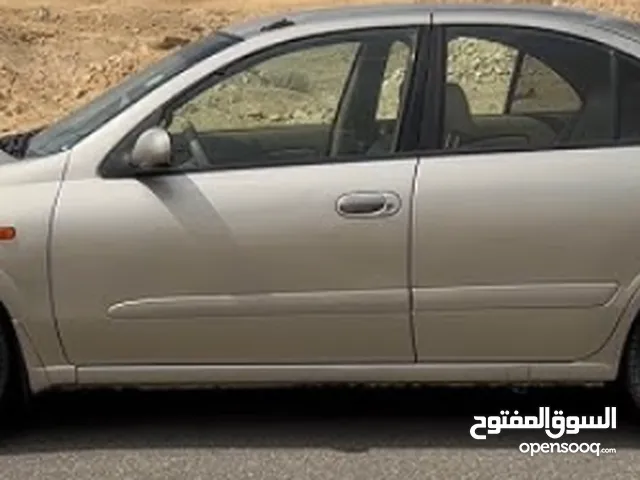 Used Nissan Sunny in Salt