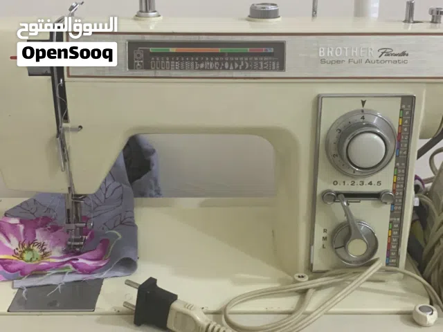 مكينت خياطه نضيفه جديده تجي وتشوف بعينك