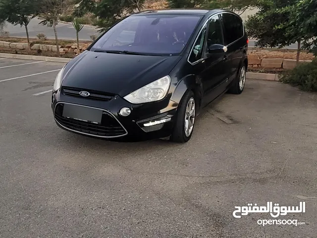 فورد اس ماكس 7 ركاب 2014 كاملة الإضافات بانوراما فحص ممتاز وعداد قليل وإضافات مختلفة مميزة أصل شركة