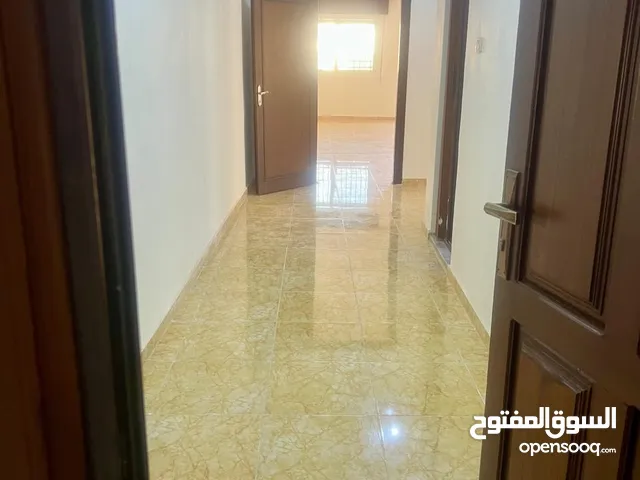 205 m2 More than 6 bedrooms Apartments for Rent in Irbid Al Hay Al Sharqy