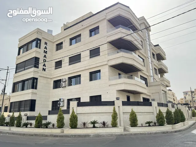 شقة دوبليكس مع روف مميز مشاحة الشقة 283م وروف 90م مرخص