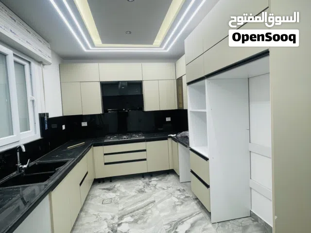 فيلا حديثة للأيجار بسعر ممتاز