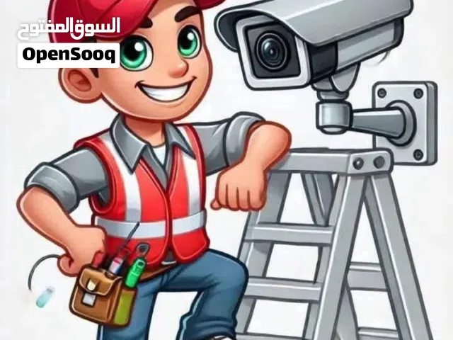 فني لتركيب كاميرات المراقبة