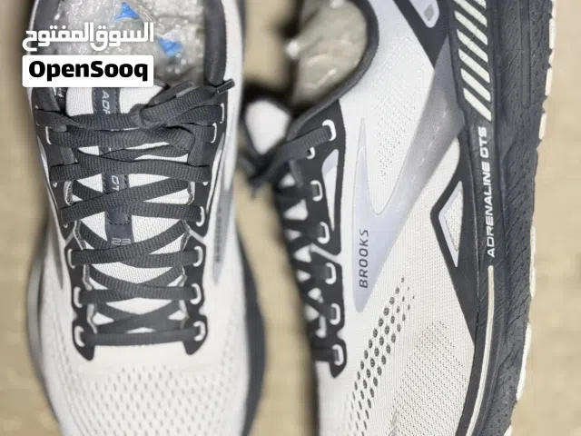 رياضي BROOKS