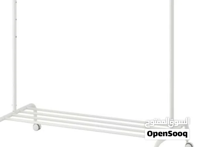 ستاند ملابس استعمال خفيف جدا كالجديد لون ابيض نفس الصور