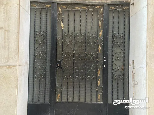 300 m2 More than 6 bedrooms Townhouse for Sale in Giza Mohandessin