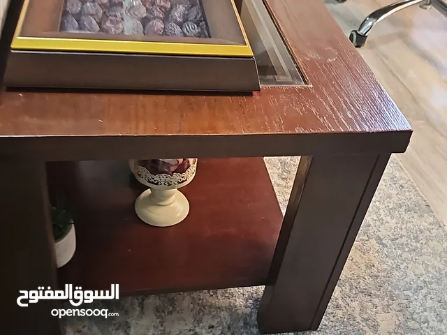 بوفي تفصيل طاولات عدد 1 كبير و2 صغير بحالة جيدة بوفي مستعملة بحالة ممتازة جدا دروج مكونة من 6 قطع