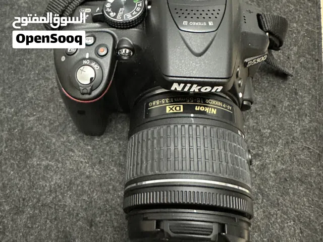 كاميرا نيكون D5300 بحالة ممتازة جدا - استخدام بسيط جدا