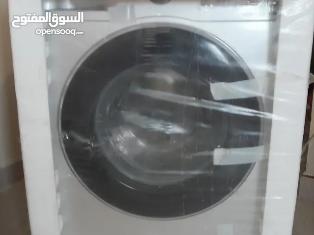 غسالة سامسونج 7 كلغ و 700. جديدة كليا لم تستعمل. مازالت بالكرتون.