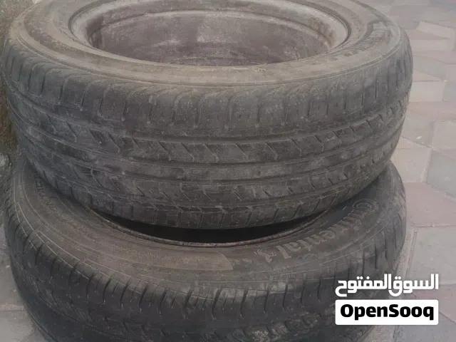 205/60R16 two tyre and 215/55R17 One tyre